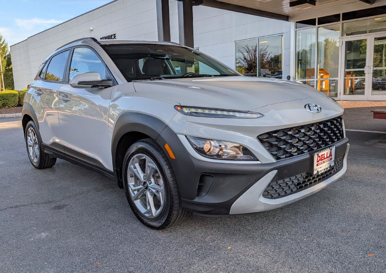 Used 2022 Hyundai Kona SEL w/ Convenience Package AWD/4WD image 3