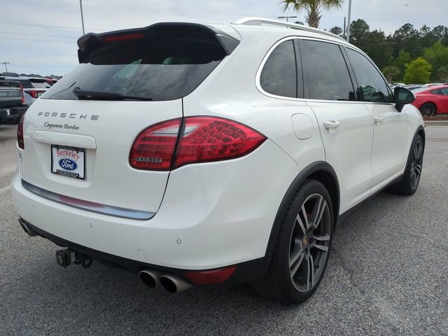Used 2011 Porsche Cayenne Turbo image 4