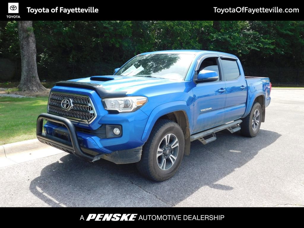 Used 2017 Toyota Tacoma TRD Sport w/ Tow Package (A/T)