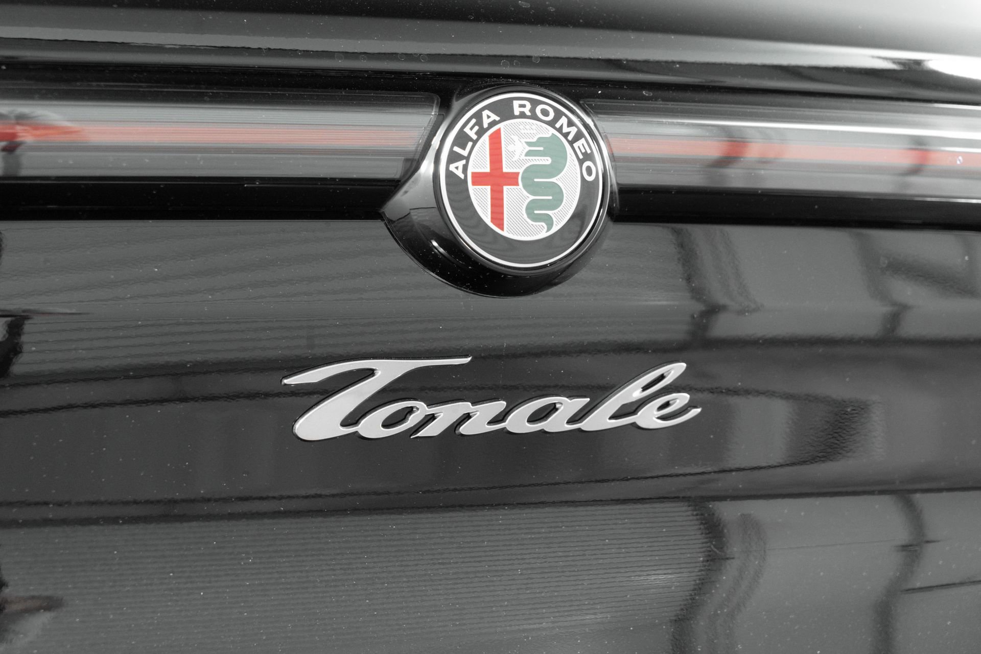 New 2025 Alfa Romeo Tonale image 20