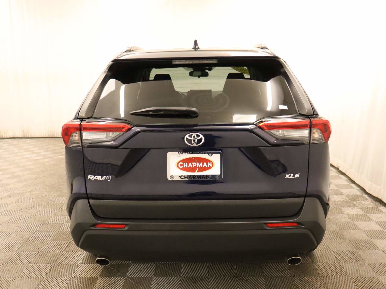 Used 2021 Toyota RAV4 XLE image 5