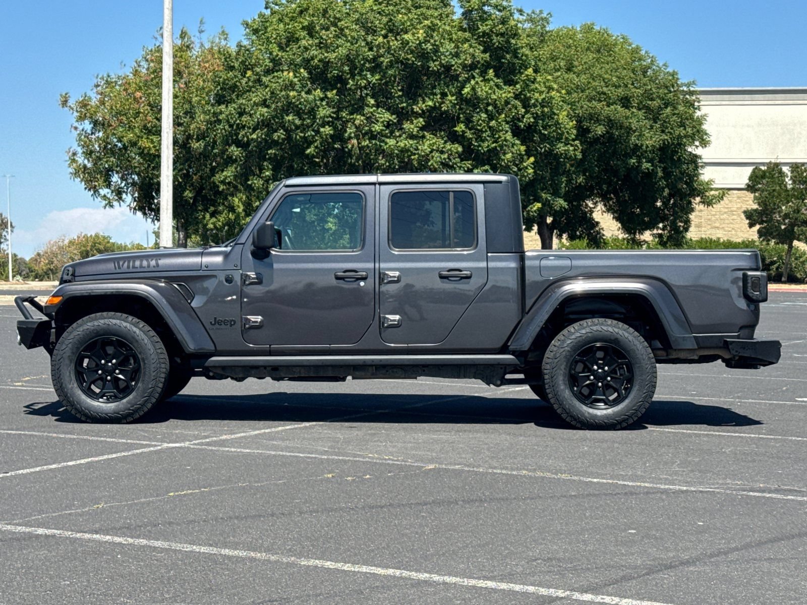 Used 2022 Jeep Gladiator Sport AWD/4WD image 7
