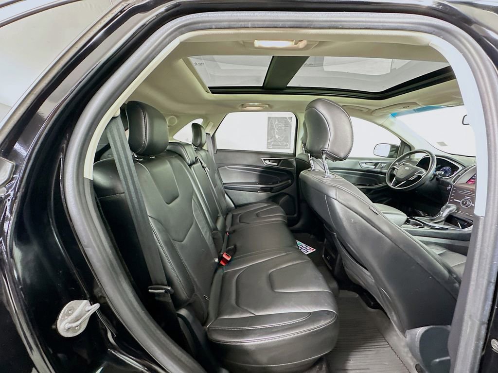 Used 2016 Ford Edge Titanium image 29