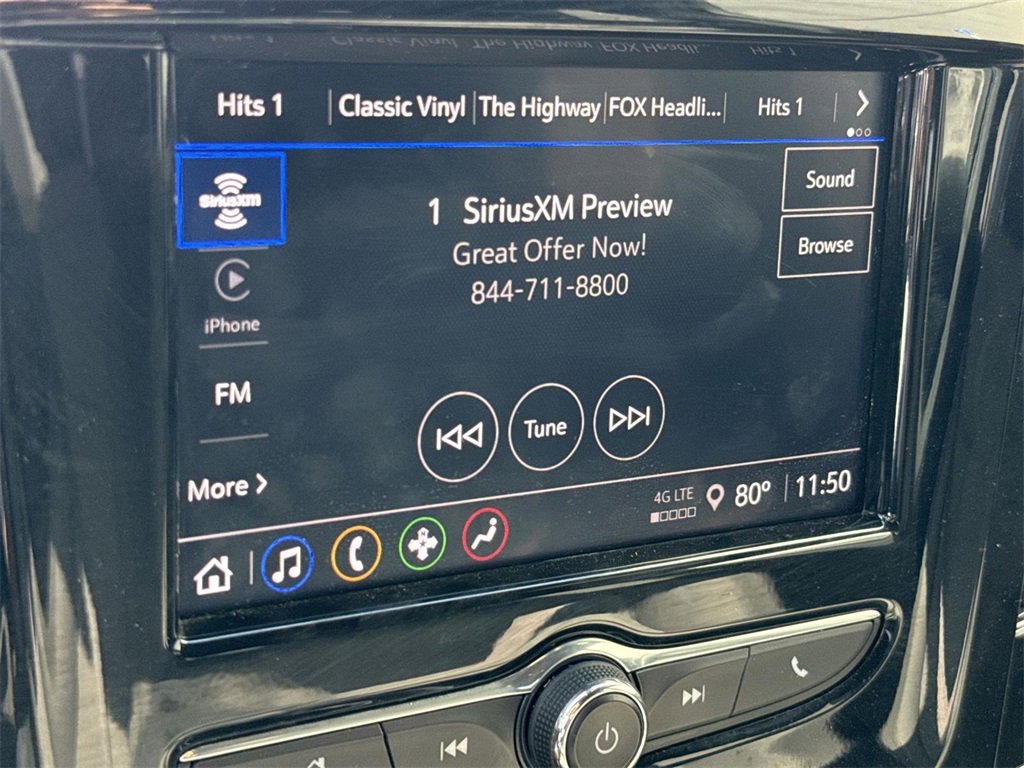 Used 2023 Chevrolet Traverse LT image 12