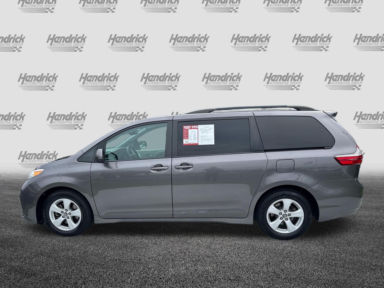 Used 2018 Toyota Sienna LE FWD image 7