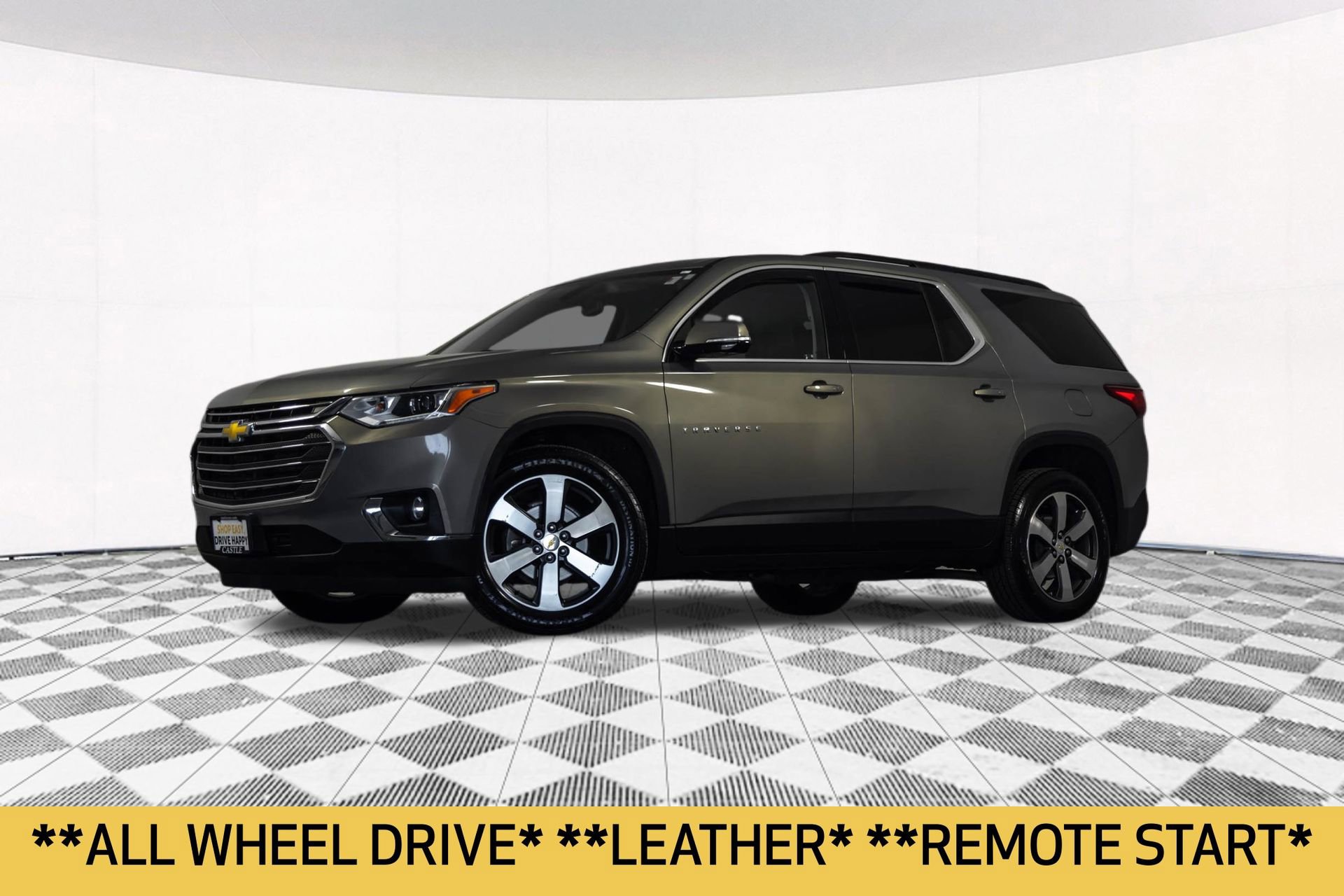 Used 2019 Chevrolet Traverse LT w/ LT Premium Package AWD/4WD image 2