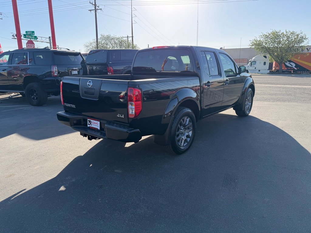 Used 2012 Nissan Frontier SV w/ Sport Appearance Pkg AWD/4WD image 5