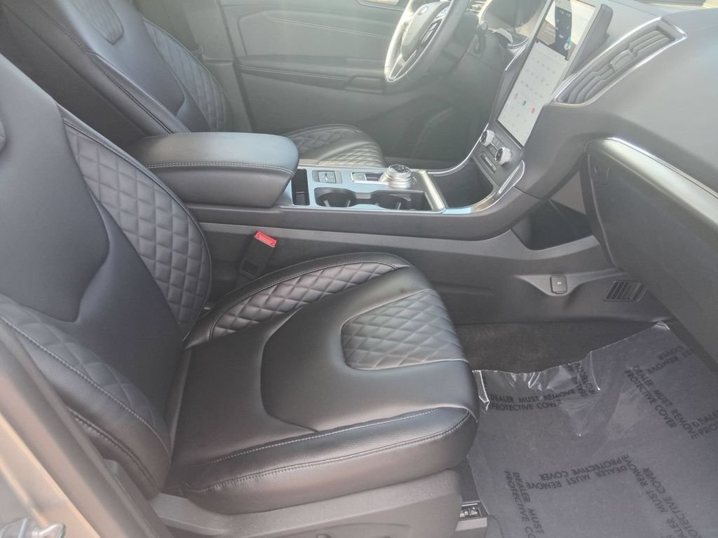 Used 2023 Ford Edge Titanium AWD/4WD image 42