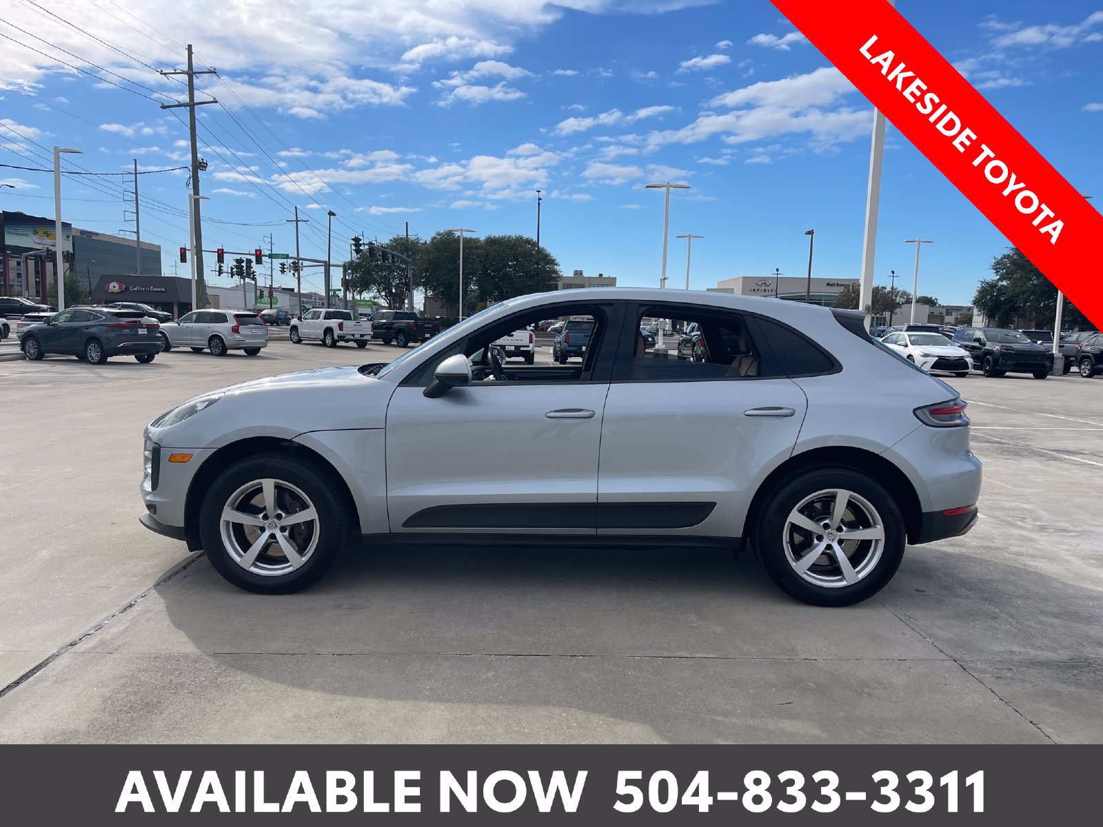 Used 2021 Porsche Macan AWD/4WD image 2