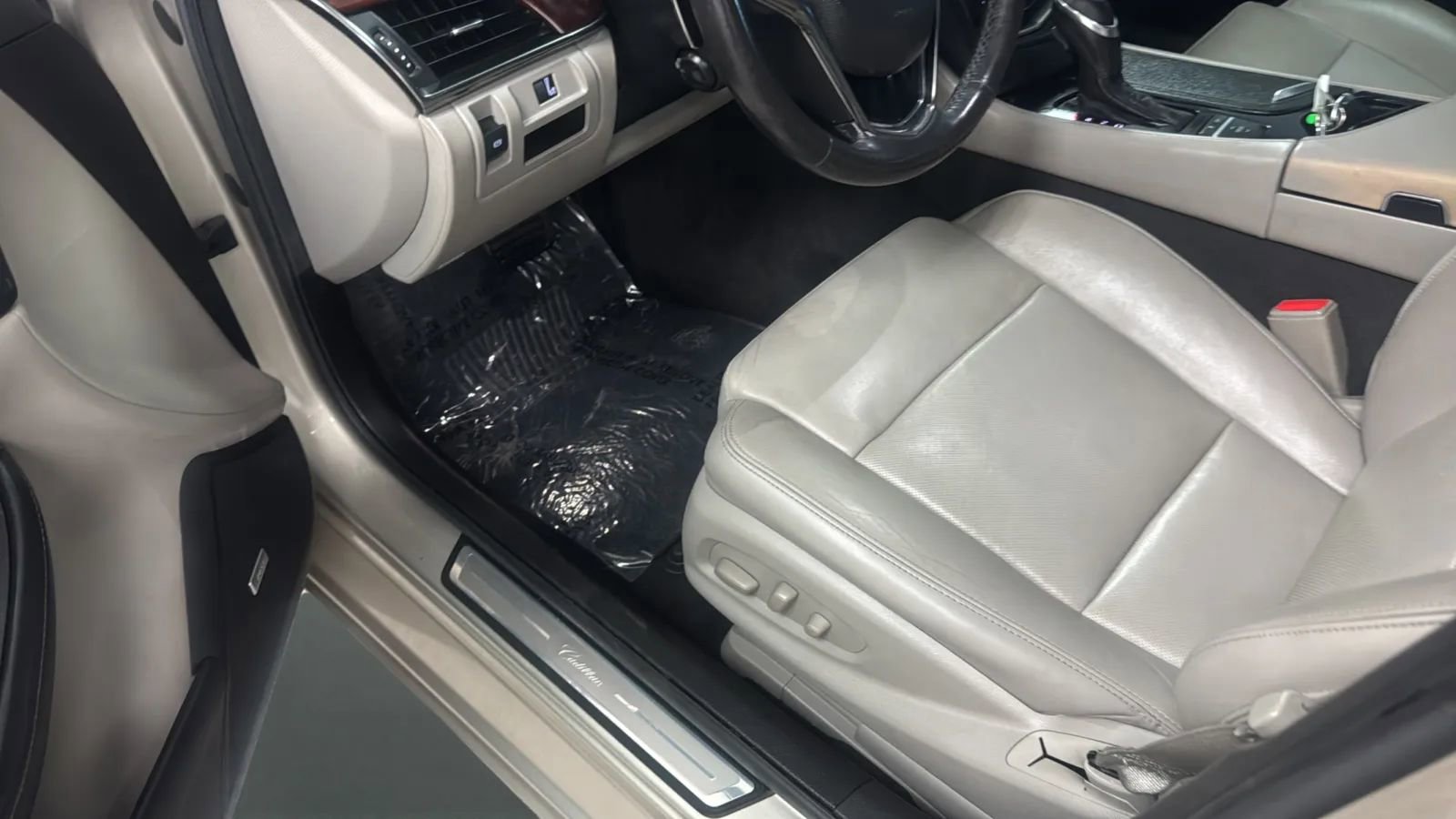 Used 2015 Cadillac CTS Sedan w/ Seating Package RWD image 24
