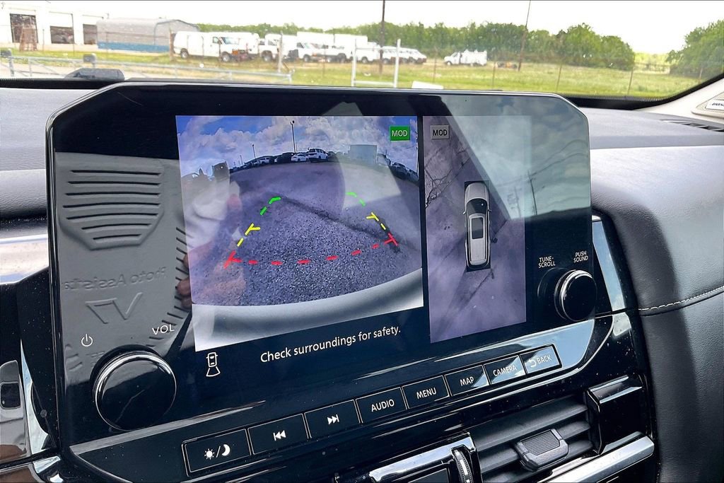 Used 2024 Nissan Pathfinder SL w/ SL Premium Package image 13