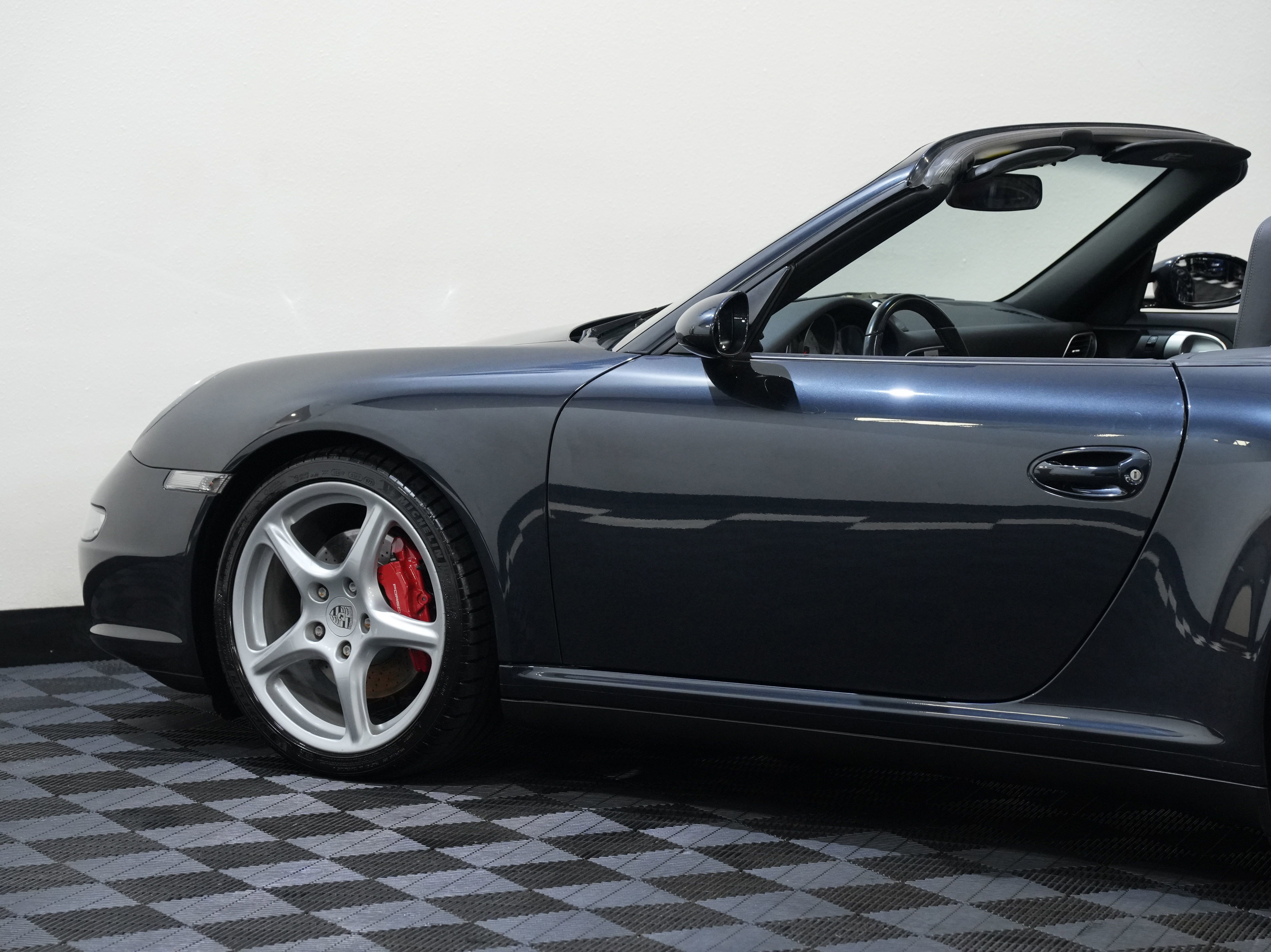 Used 2006 Porsche 911 Carrera 4S AWD/4WD image 19