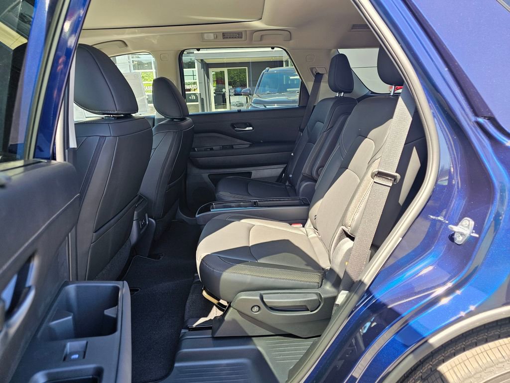 New 2026 Nissan Pathfinder SL w/ SL Premium Package AWD/4WD image 13