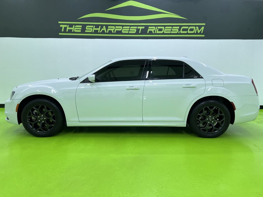 Used 2023 Chrysler 300 Touring L AWD/4WD image 6