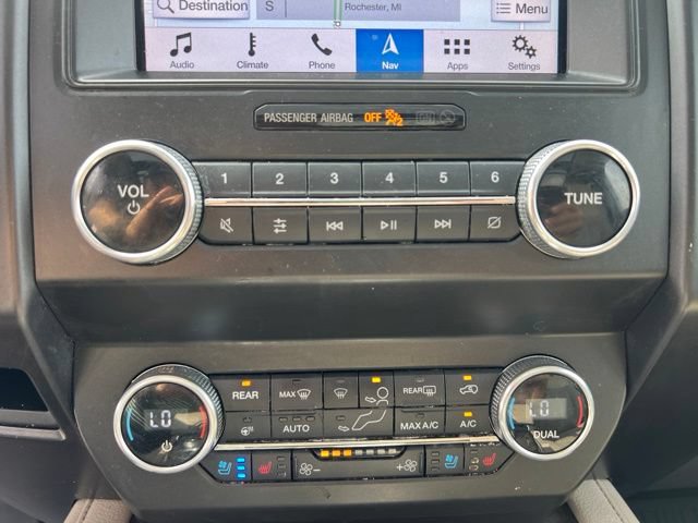 Used 2019 Ford Expedition Limited w/ Equipment Group 302A AWD/4WD image 32