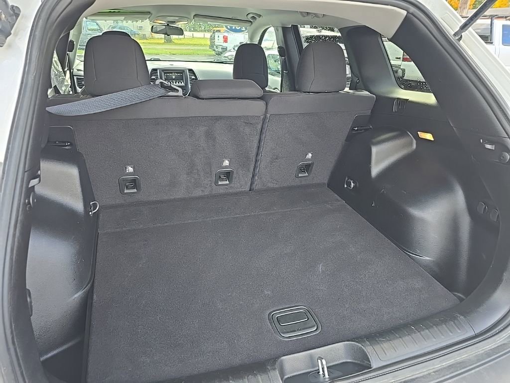 Used 2019 Jeep Cherokee Latitude w/ Cold Weather Group image 26