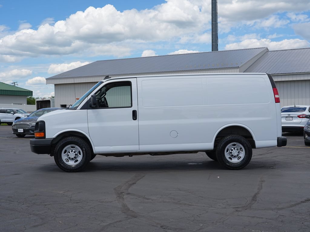 Used 2017 Chevrolet Express 2500 RWD image 6