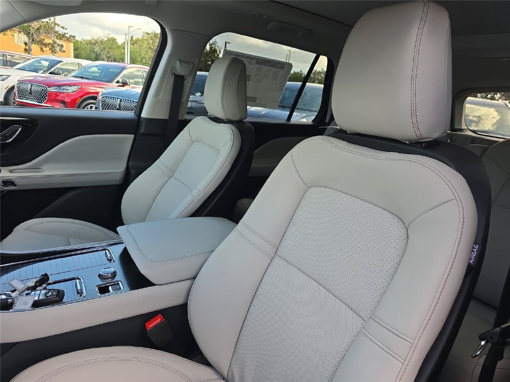 New 2027 Lincoln Aviator 2WD image 15