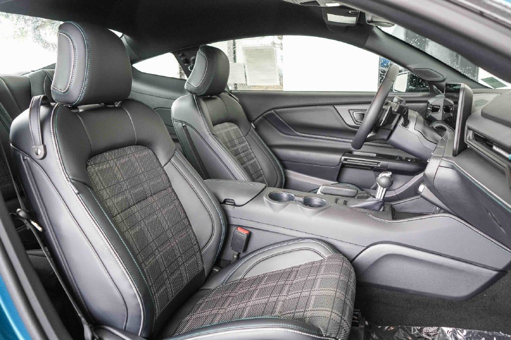 New 2026 Ford Mustang GT Premium w/ GT Performance Package RWD image 15