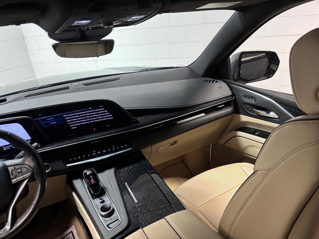 Used 2023 Cadillac Escalade Premium Luxury image 36