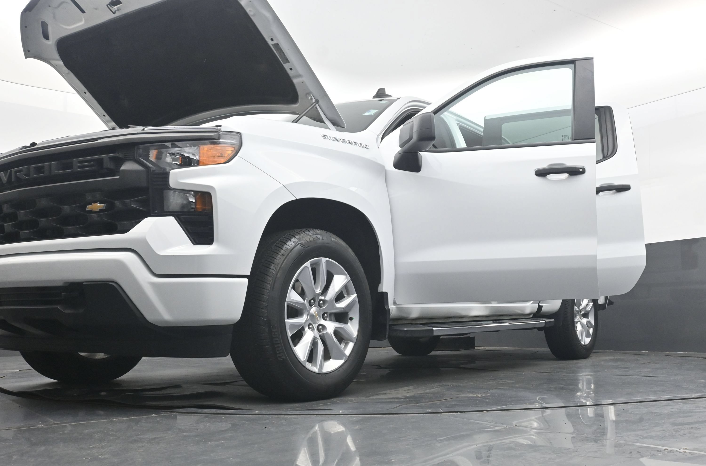 Used 2024 Chevrolet Silverado 1500 Custom AWD/4WD image 37