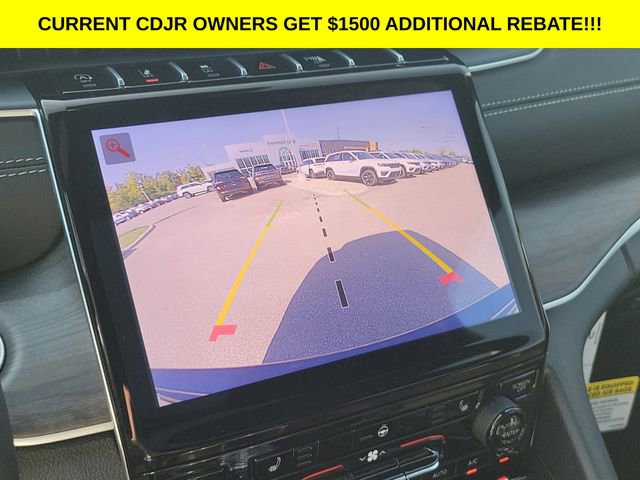 New 2025 Jeep Grand Cherokee Limited w/ Black Appearance Package image 11