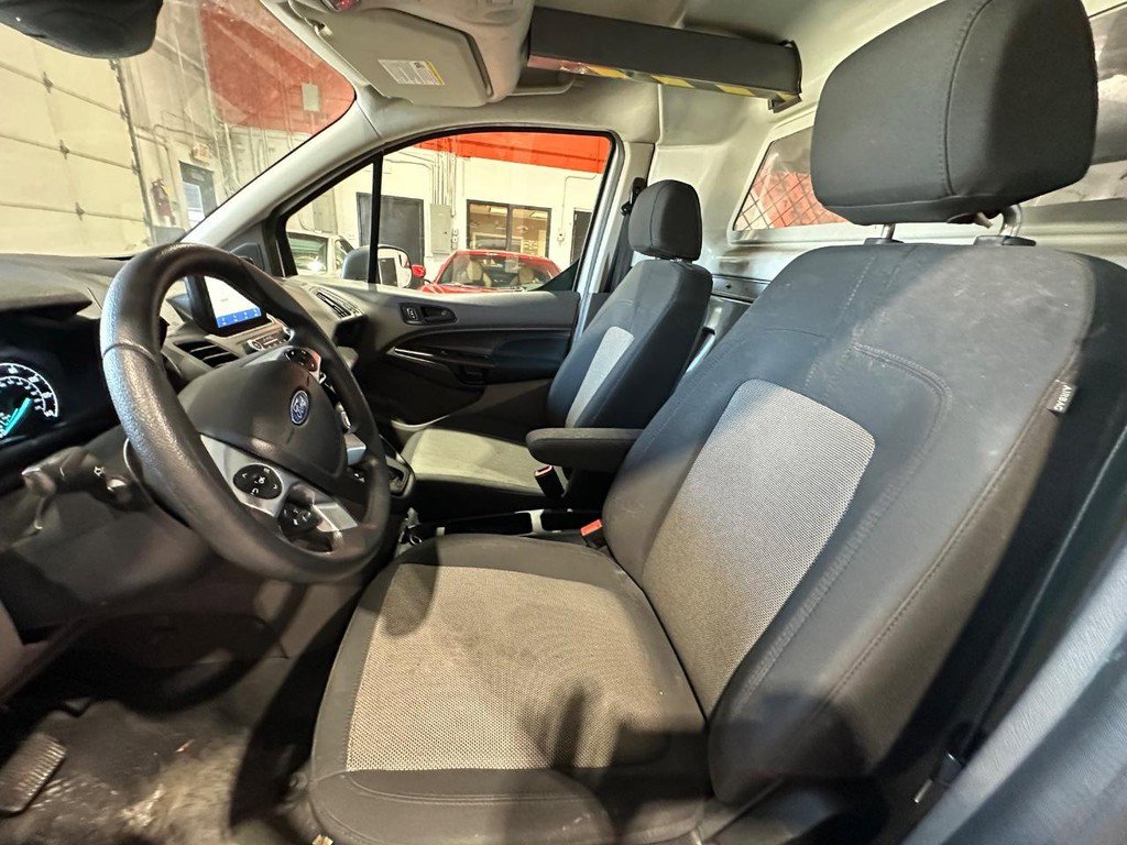 Used 2022 Ford Transit Connect XL image 18