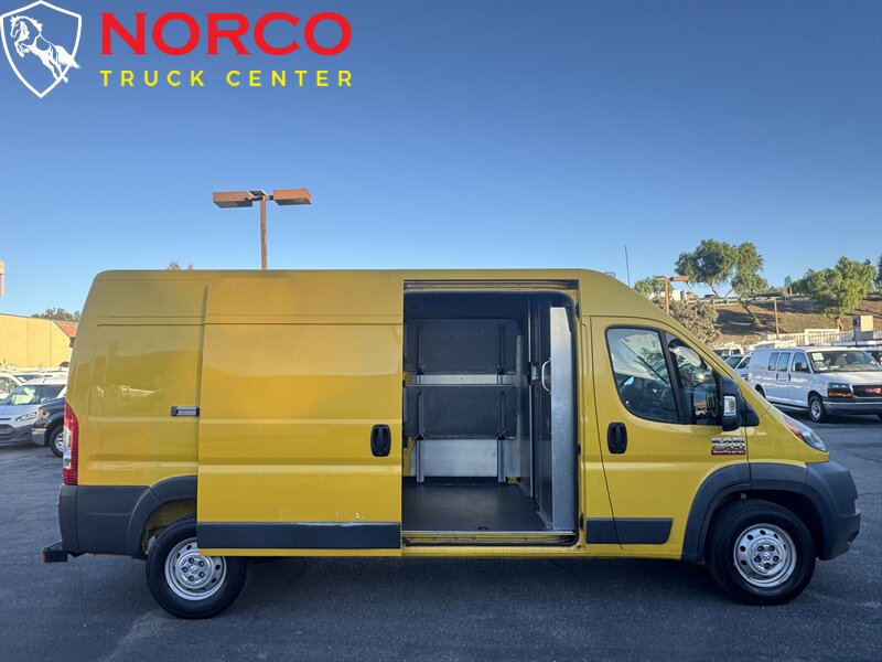 Used 2018 RAM ProMaster 2500 FWD image 2
