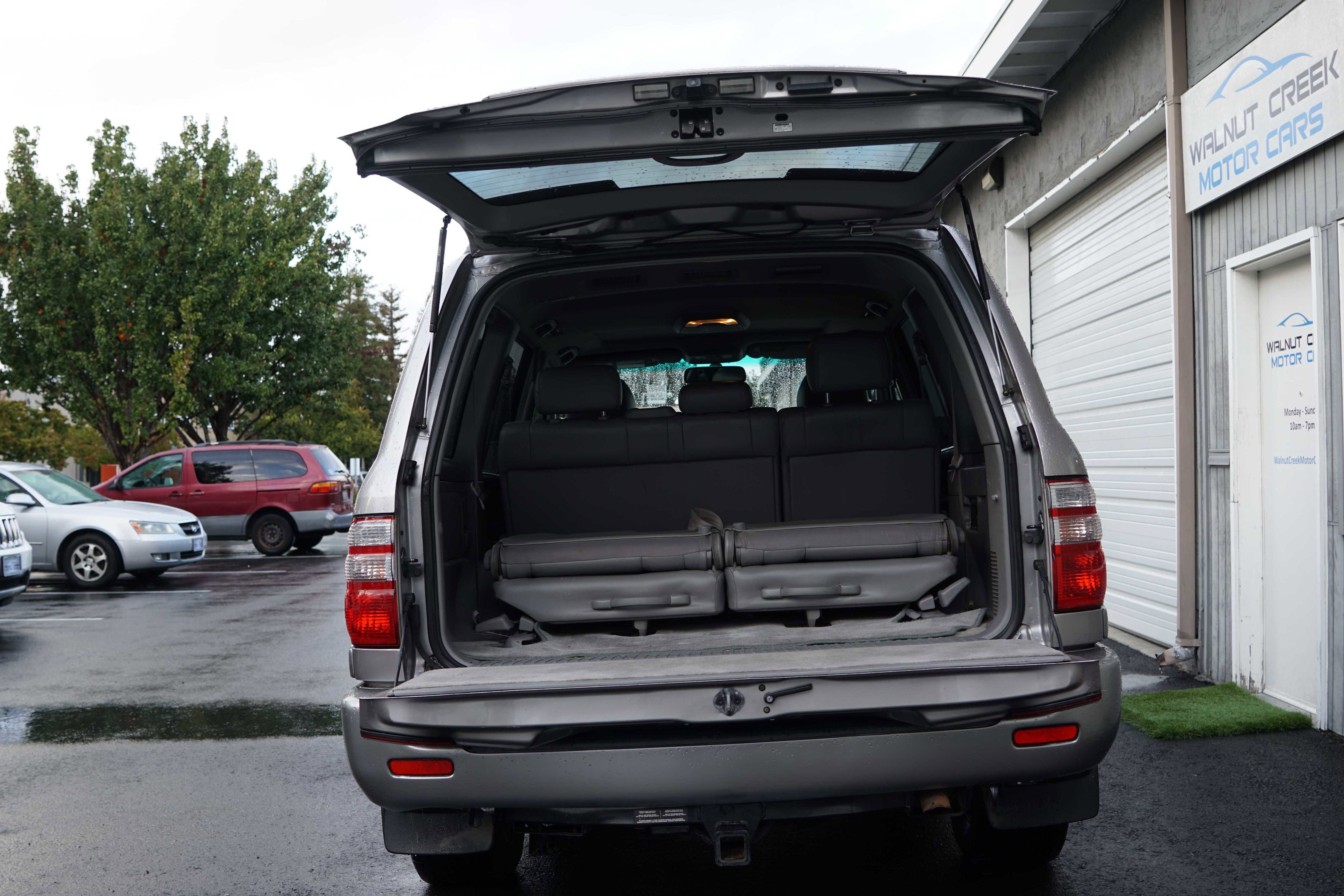 Used 2004 Toyota Land Cruiser image 15