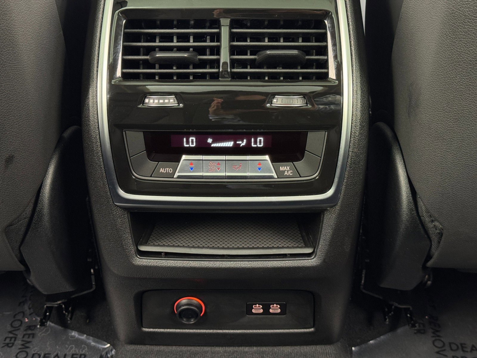 Used 2025 BMW X7 xDrive40i w/ Parking Assistance Package AWD/4WD image 37