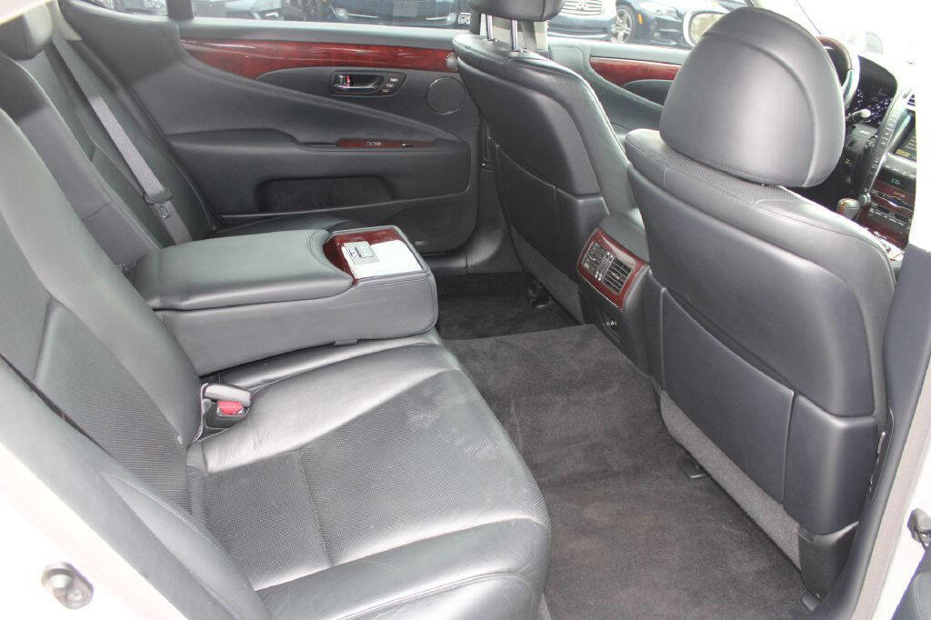 Used 2007 Lexus LS 460 L RWD image 9
