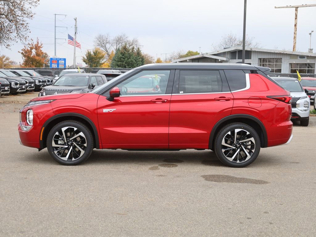 New 2025 Mitsubishi Outlander SEL image 4