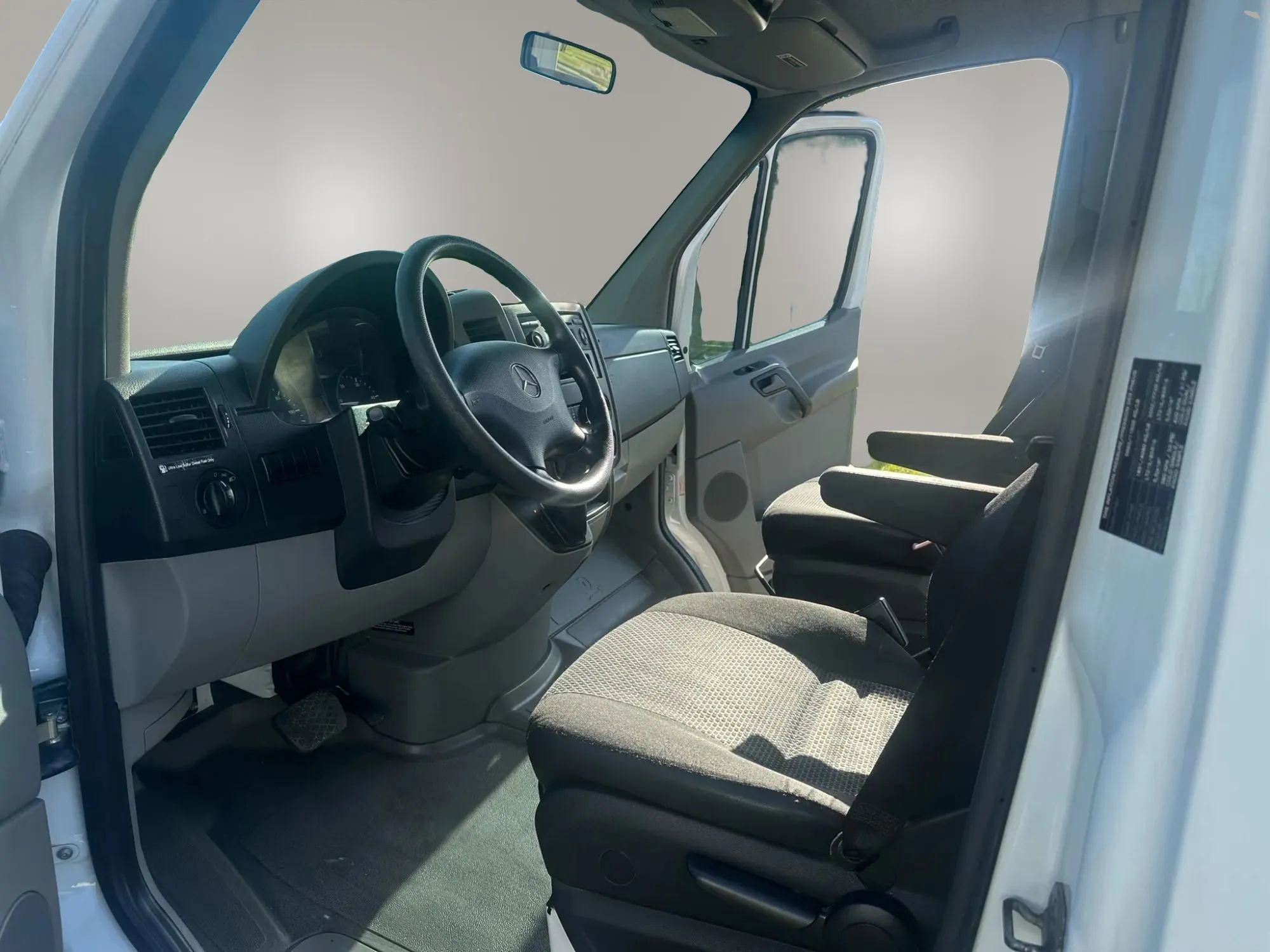 Used 2012 Mercedes-Benz Sprinter 3500 image 19