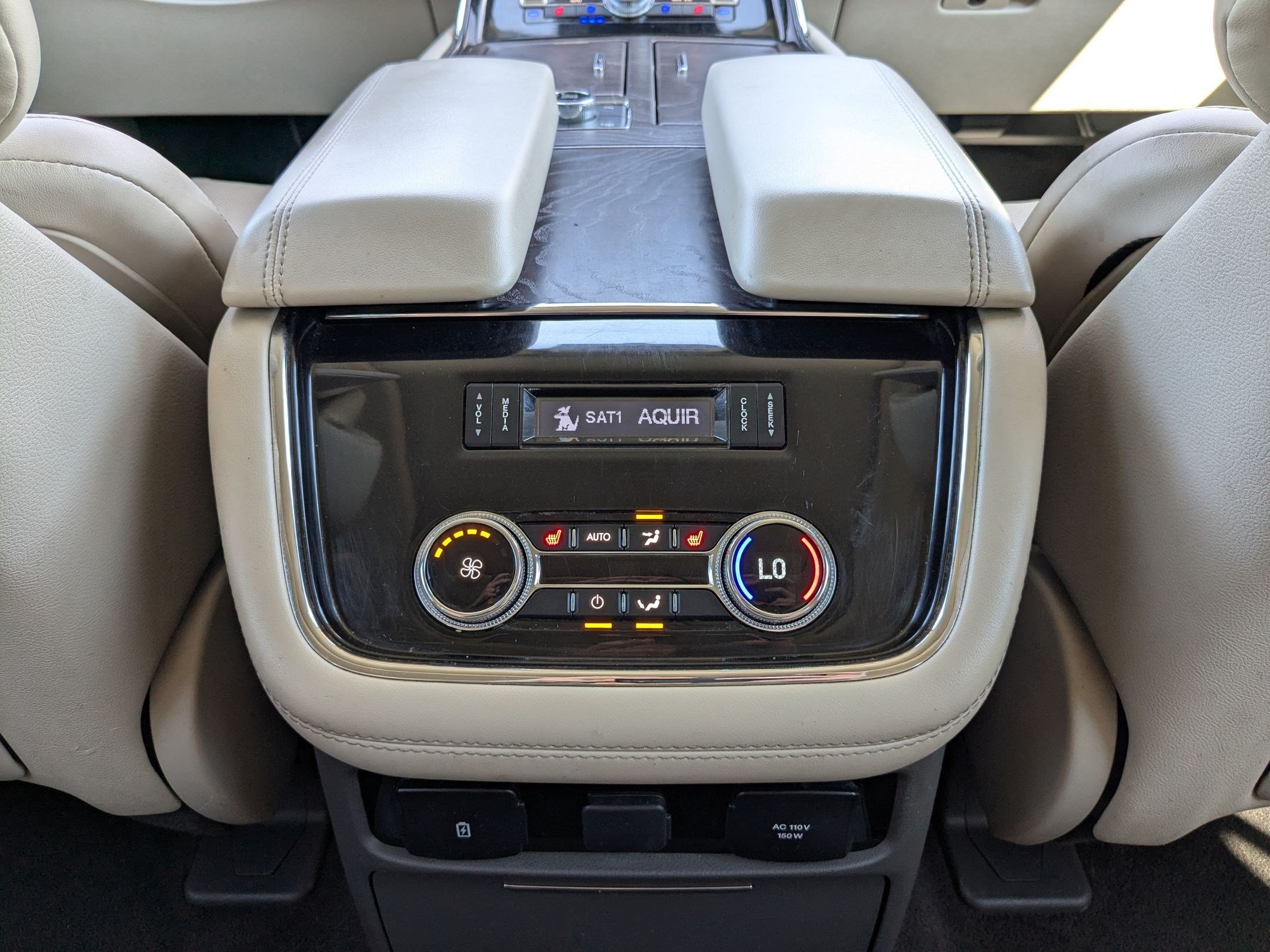 Used 2020 Lincoln Navigator Reserve w/ Luxury Package AWD/4WD image 27