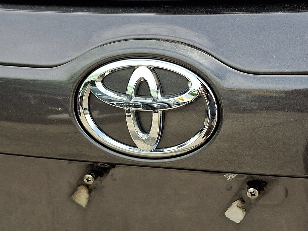 Used 2016 Toyota Highlander LE AWD/4WD image 30