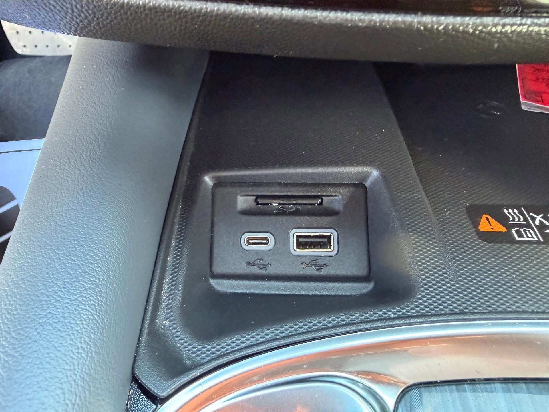 Certified 2024 Buick Enclave Essence w/ Experience Buick Package image 31