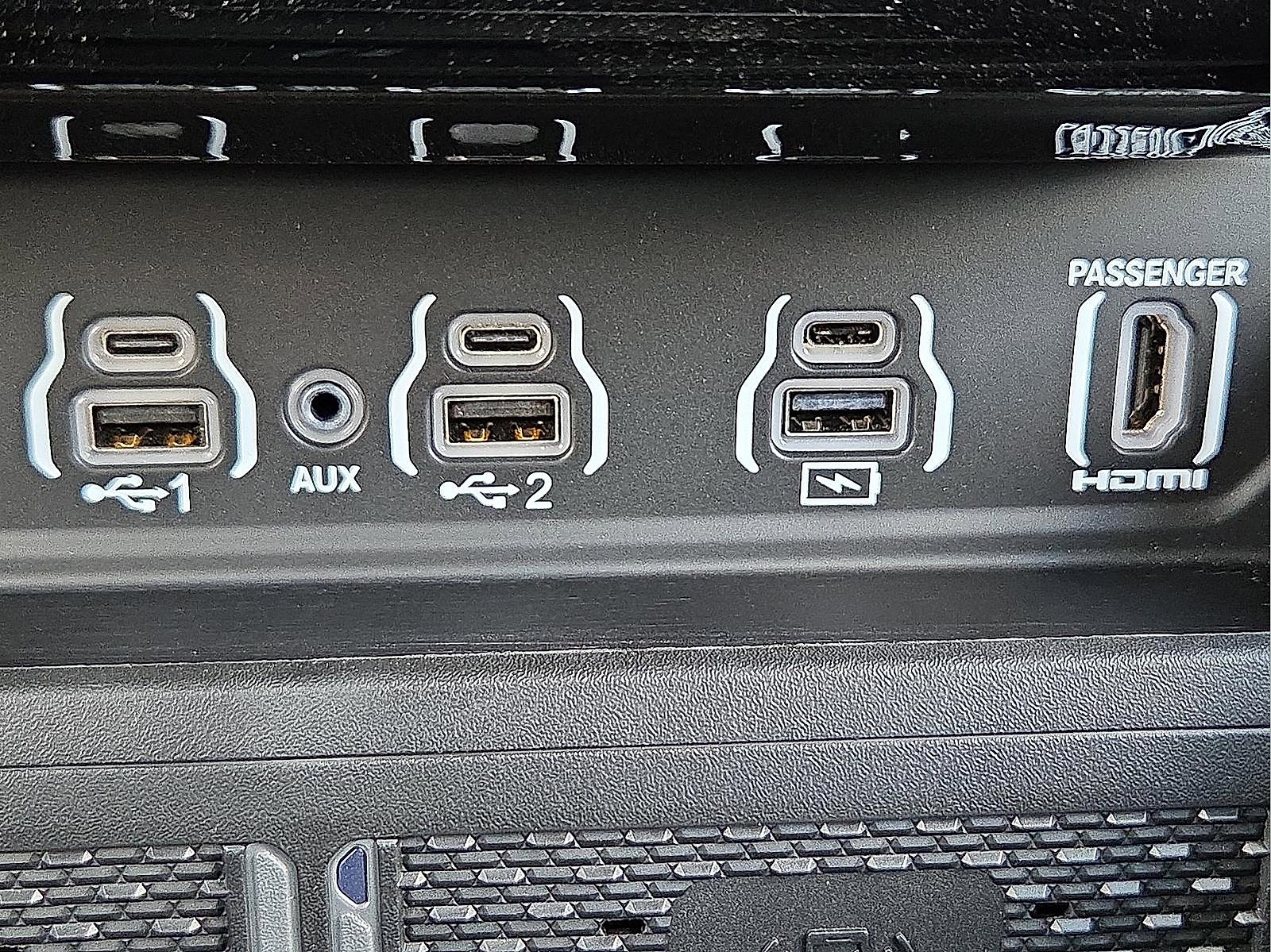 New 2026 RAM 3500 Limited image 18