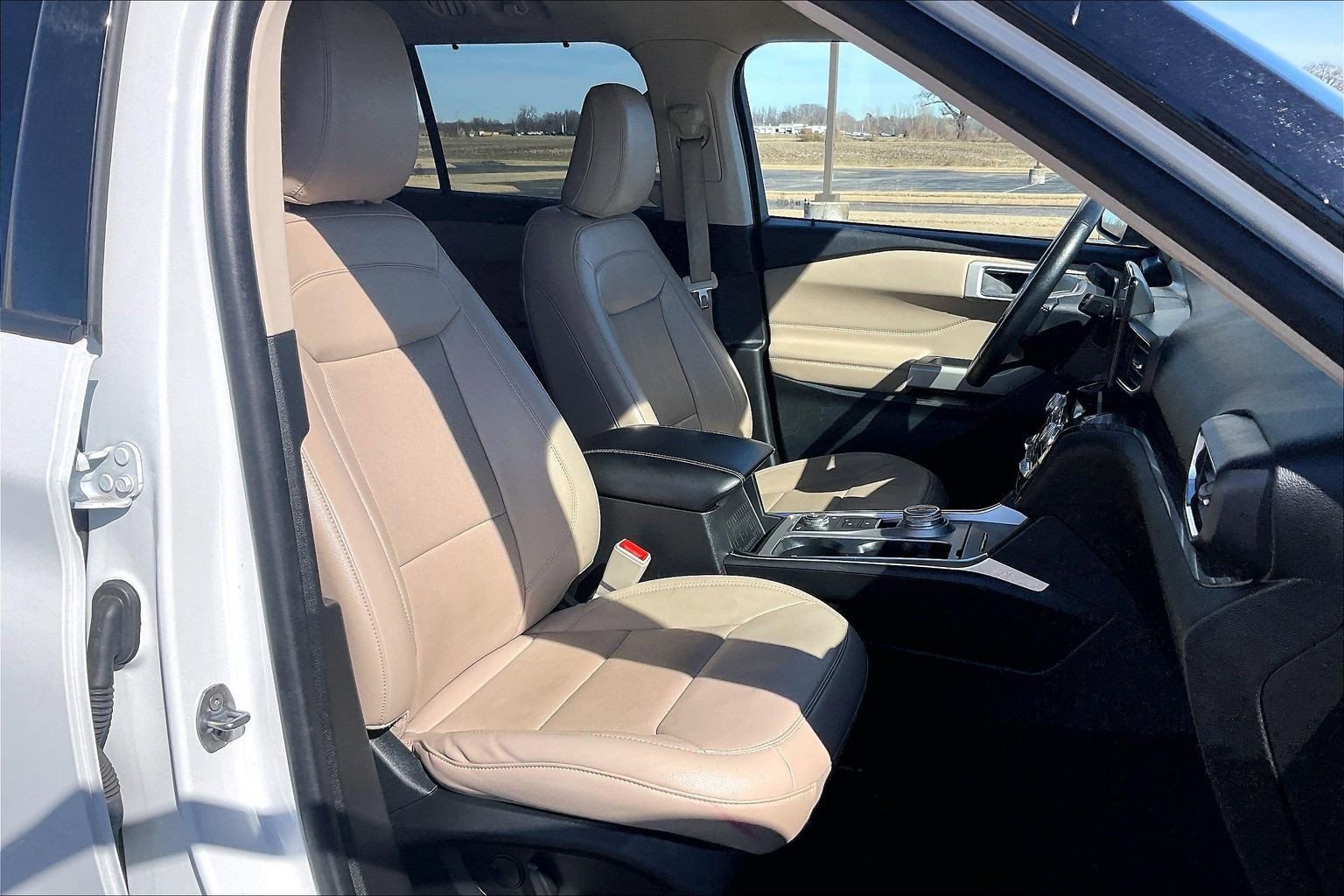 Certified 2023 Ford Explorer Limited image 8