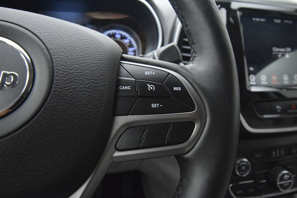 Used 2019 Jeep Cherokee Limited AWD/4WD image 33