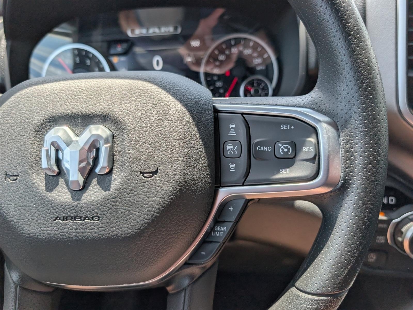 New 2026 RAM 1500 Express AWD/4WD image 18