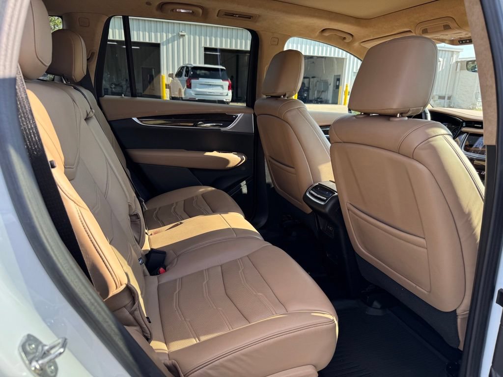 Certified 2024 Cadillac XT6 Premium Luxury w/ Platinum Package FWD image 14