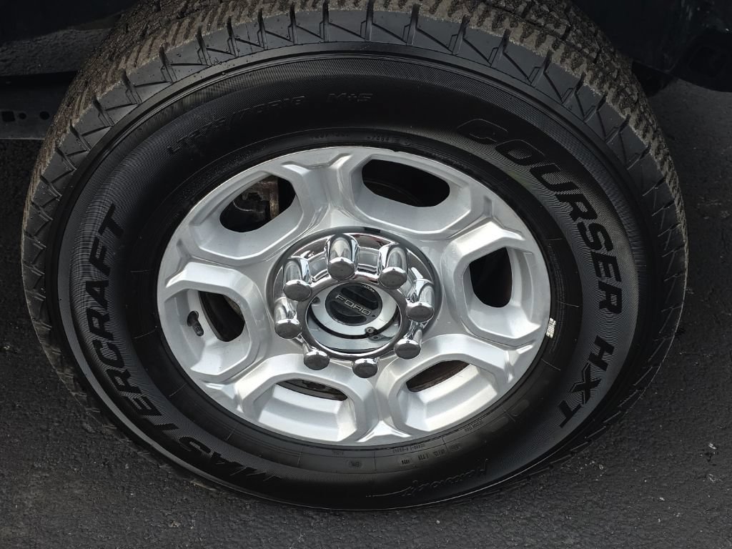Used 2025 Ford F250 XLT AWD/4WD image 13
