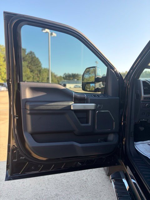 Used 2022 Ford F350 Lariat w/ Lariat Ultimate Package AWD/4WD image 24