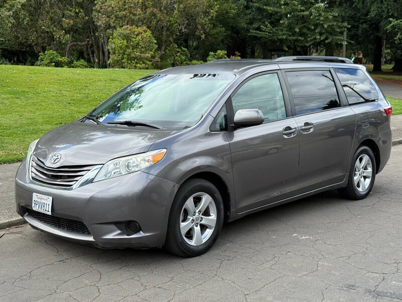 Used 2016 Toyota Sienna LE