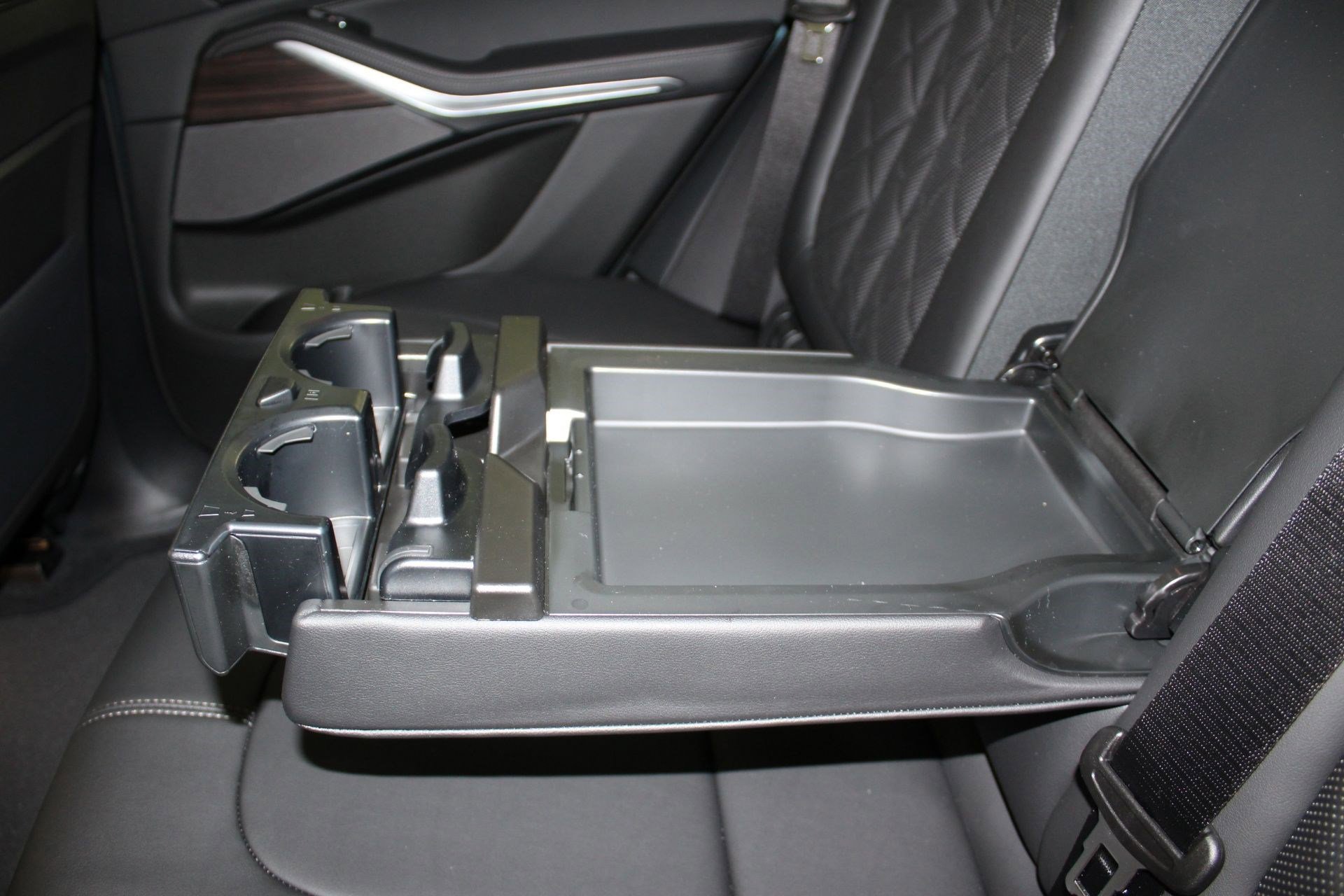 New 2026 BMW X5 xDrive40i w/ Climate Comfort Package AWD/4WD image 17