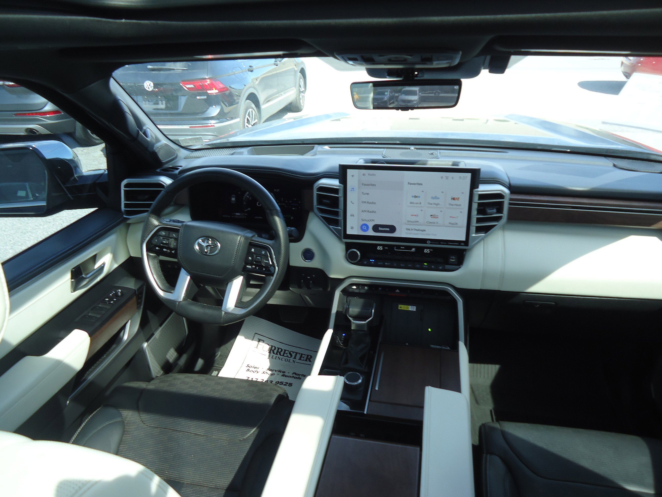 Used 2023 Toyota Sequoia Capstone AWD/4WD image 11