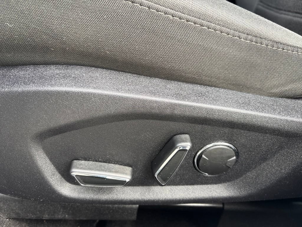 Used 2019 Ford Fusion SE FWD image 15
