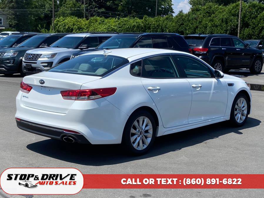 Used 2017 Kia Optima LX image 5