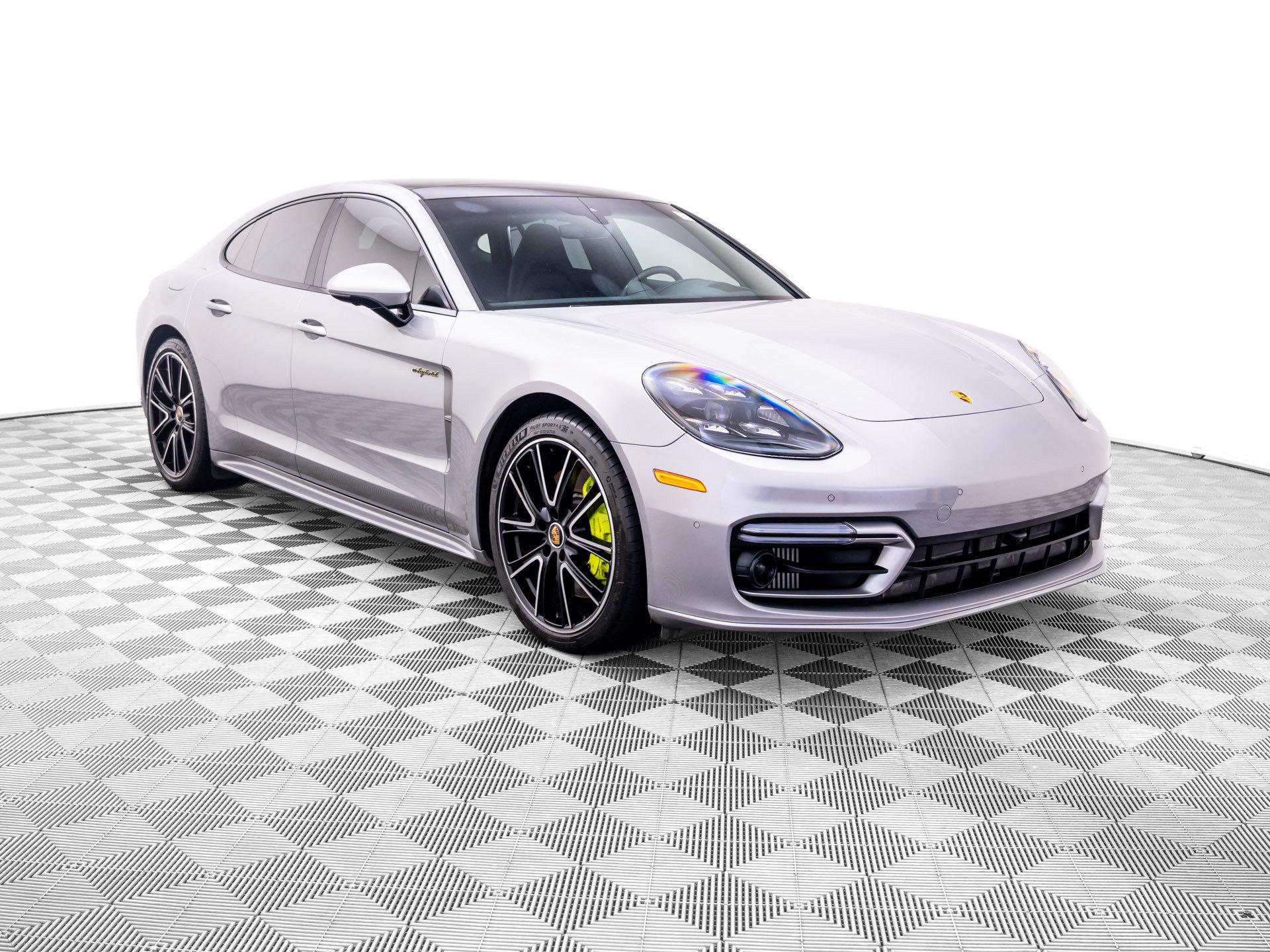 Used 2022 Porsche Panamera 4 AWD/4WD image 6