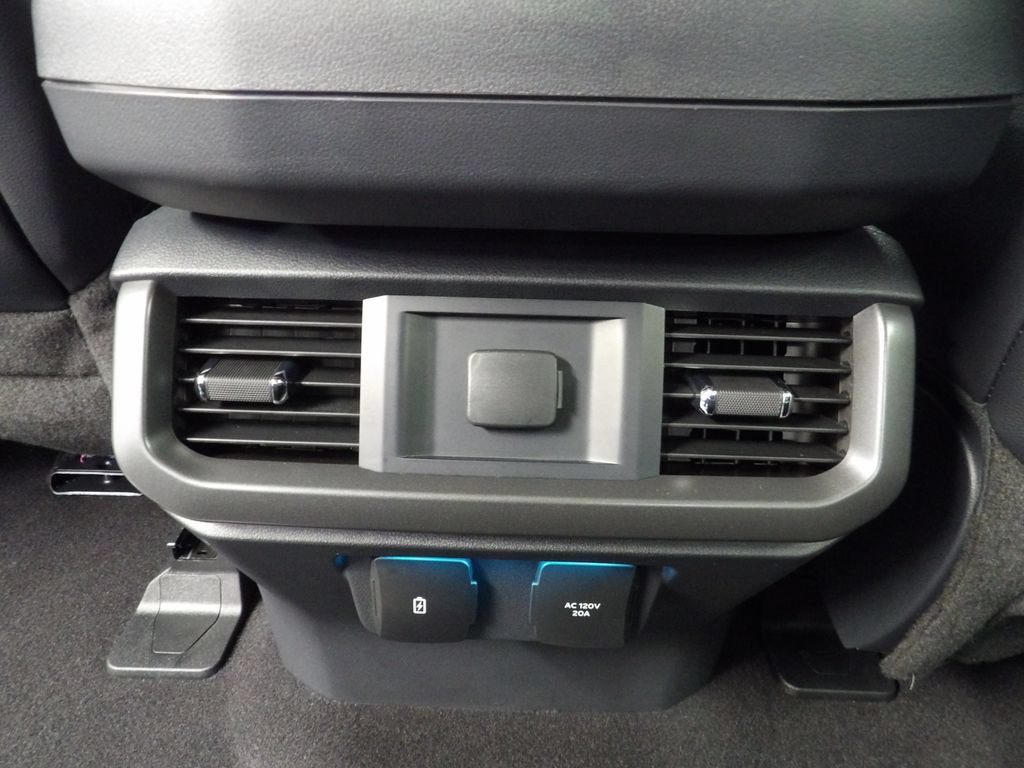 Used 2024 Ford F150 Lariat AWD/4WD image 14